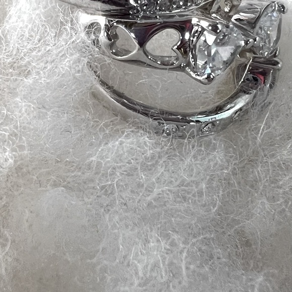 New I set Heart ❤️ 3 💍 Ring  together size 7 - Picture 6 of 9